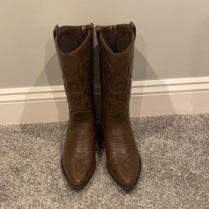 Cowgirl/Cowboy Boots